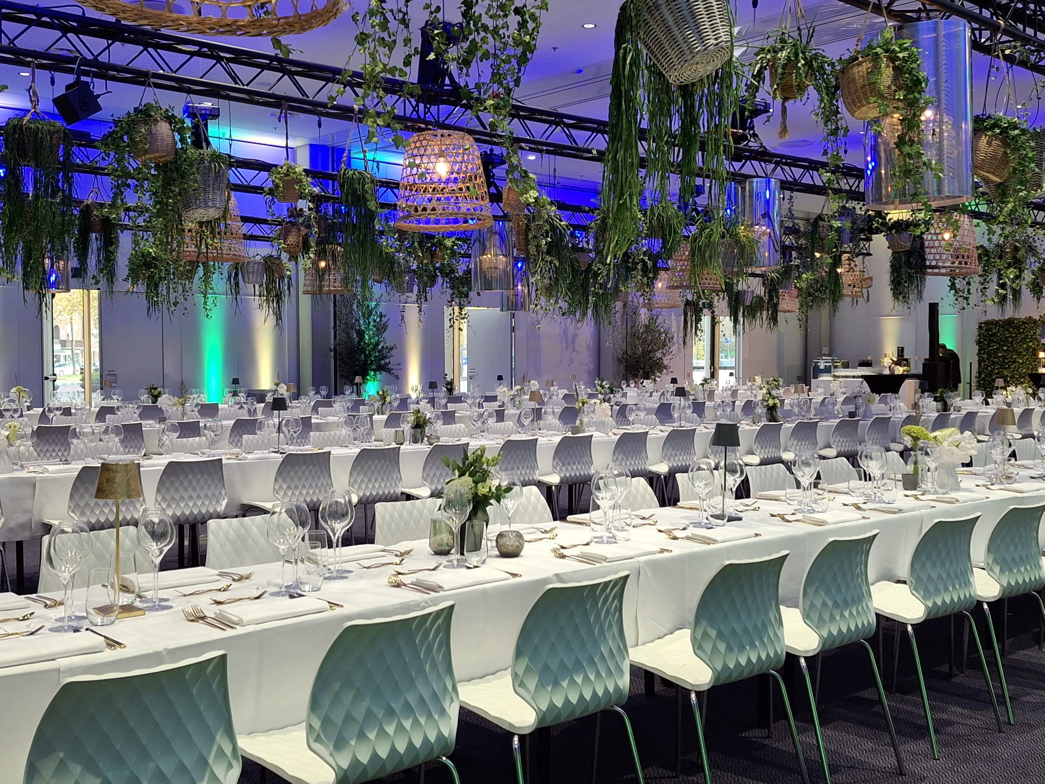 5eb73f31-21c9-42be-b61d-4aa356693567