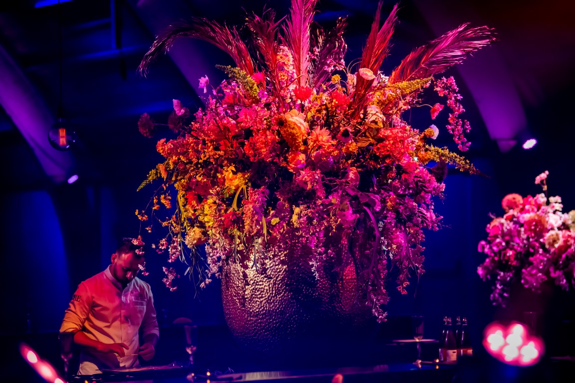 Copraloods - Night of the Century - Sitting Dinner - Diner - Dessert - Aankleding - Bloemen - Bloemstuk - Fotograaf vermelden_ Nico Alsemgeest (Medium)