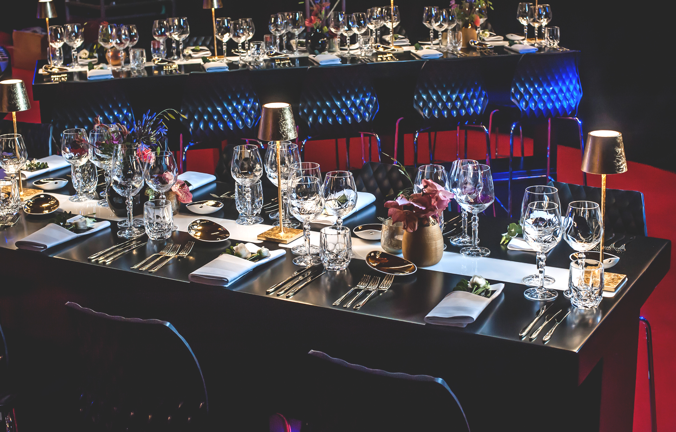 S-Black velvet tafels